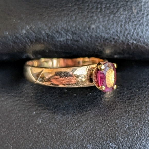Genuine Ruby 18k Gold Ring - Picture 2 of 11